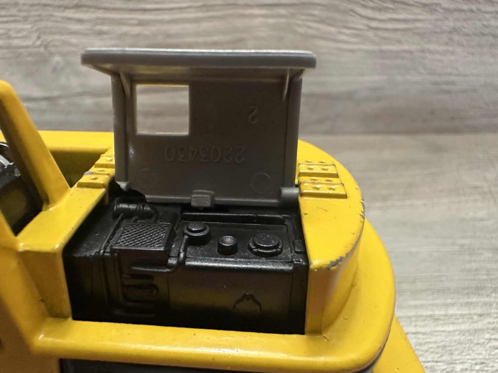 DieCast And Plastic Super Movers Shovel Engine Construction Toy *Needs Work*