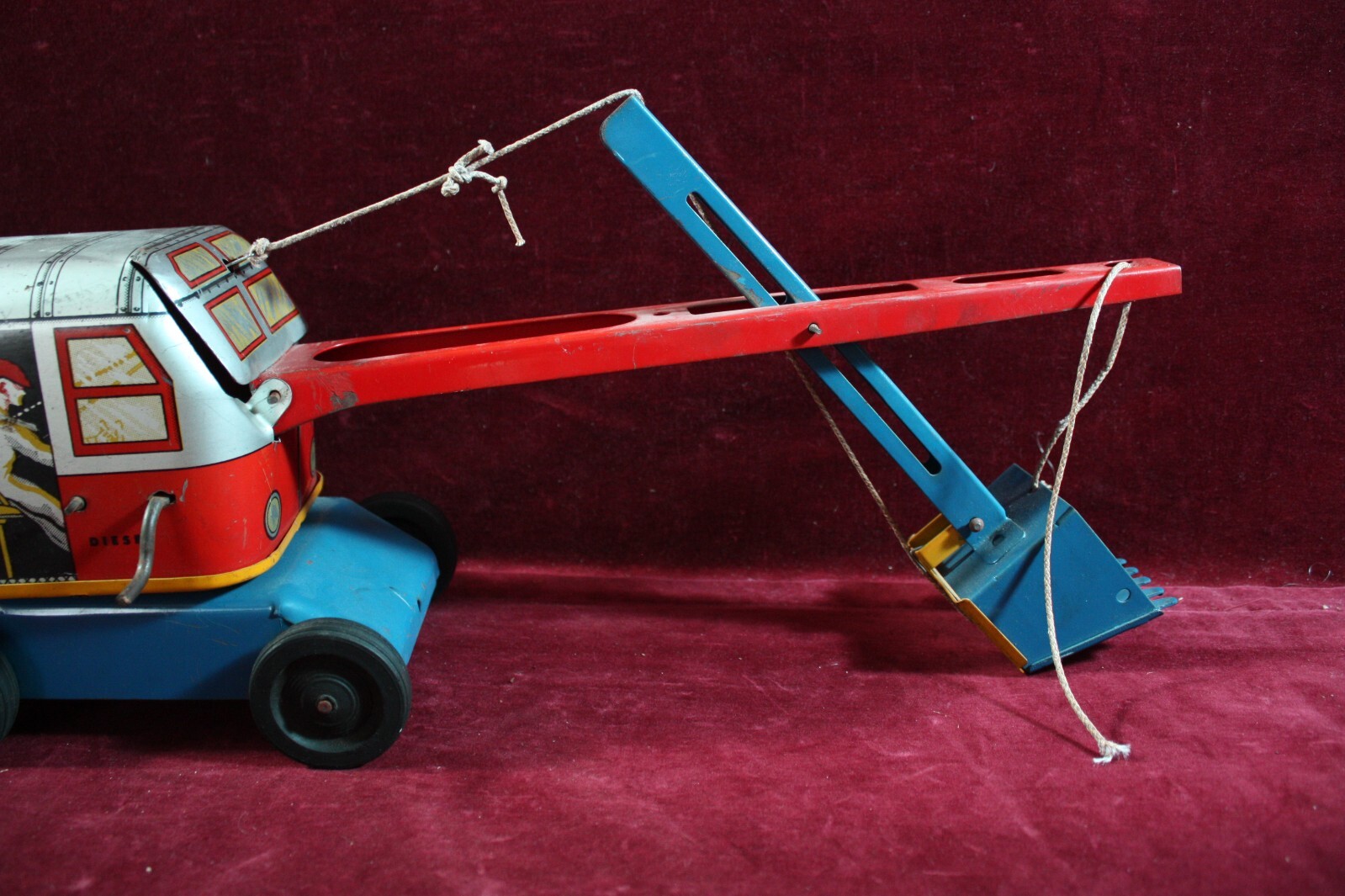 * VINTAGE WYANDOTTE STURDY CONSTRUCTION CO. TIN PRESSED STEEL TOY STEAM SHOVEL *
