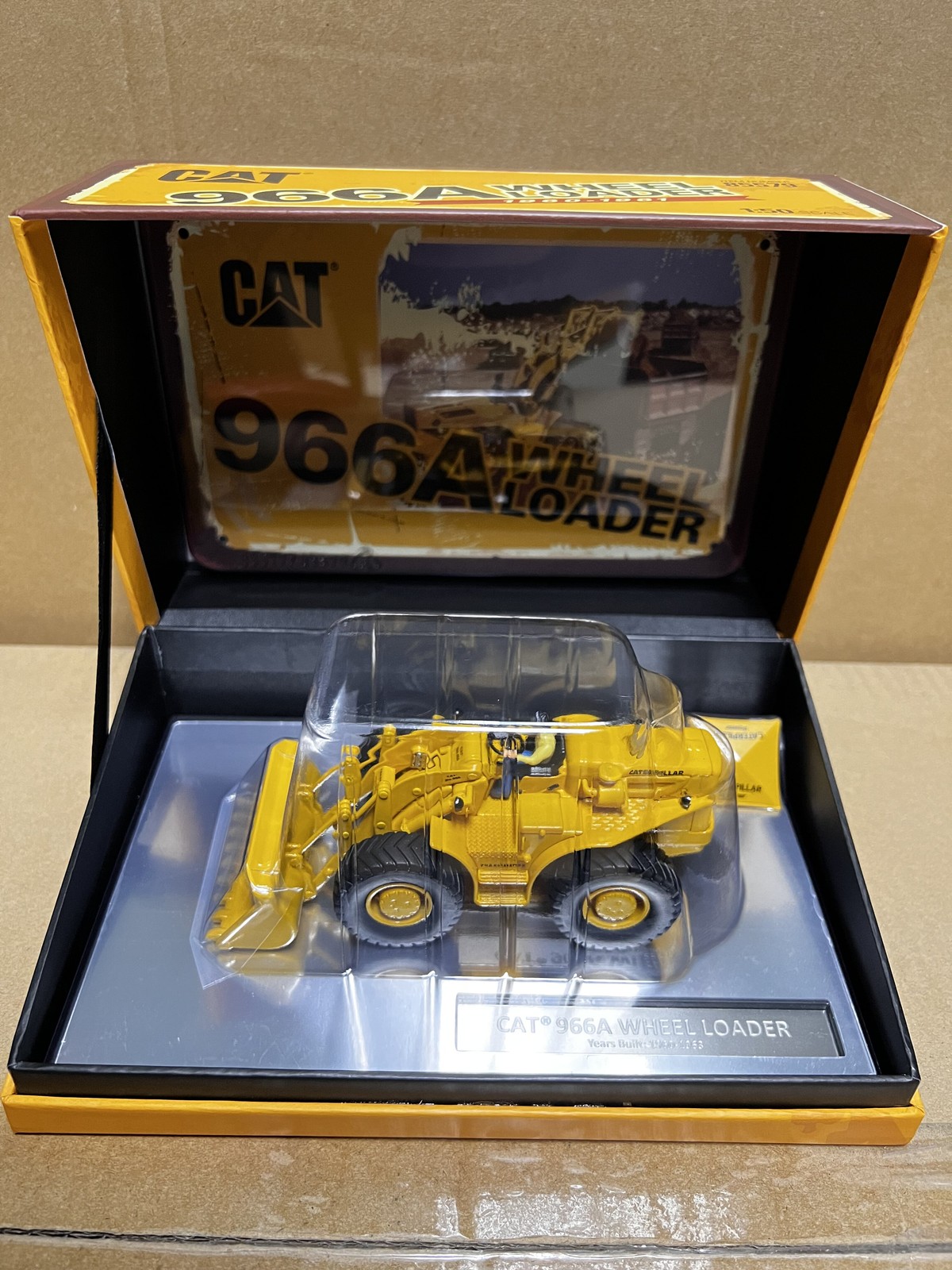 DM 1:50 CAT 966A Caterpillar Wheel Loader Alloy Forklift Vehicle Model 85579
