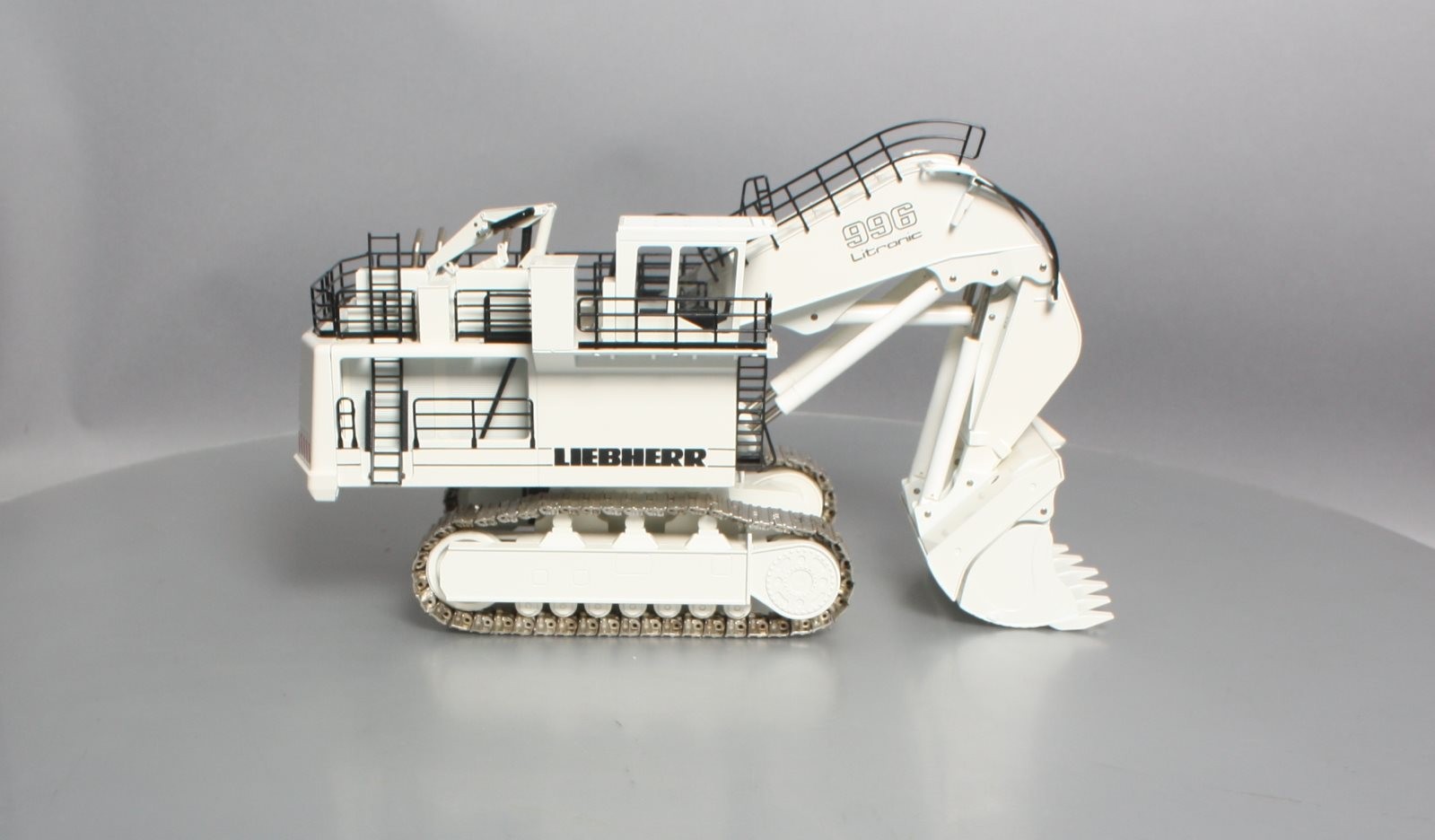 Conrad 2811 1:50 Scale Diecast Liebherr Hydraulic Excavator R996 Litronic