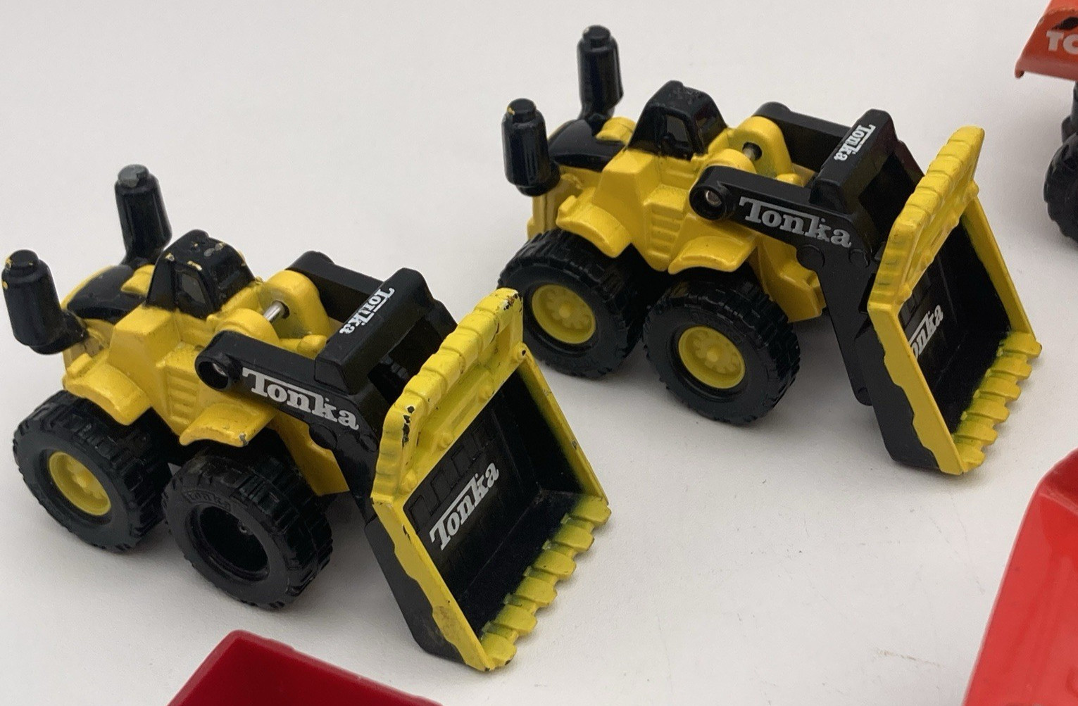 Lot Of 6 Maisto Tonka Die Cast And Plastic Construction Dump Trucks Bulldozers