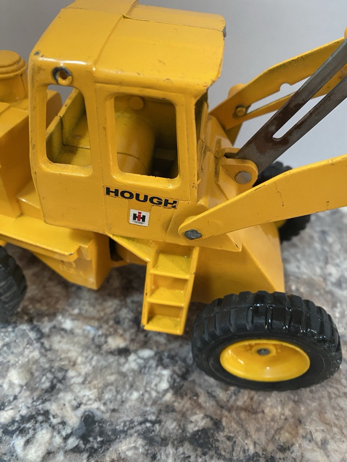 Vintage Ertl Hough Payloader International Harvester Die-Cast Front Loader