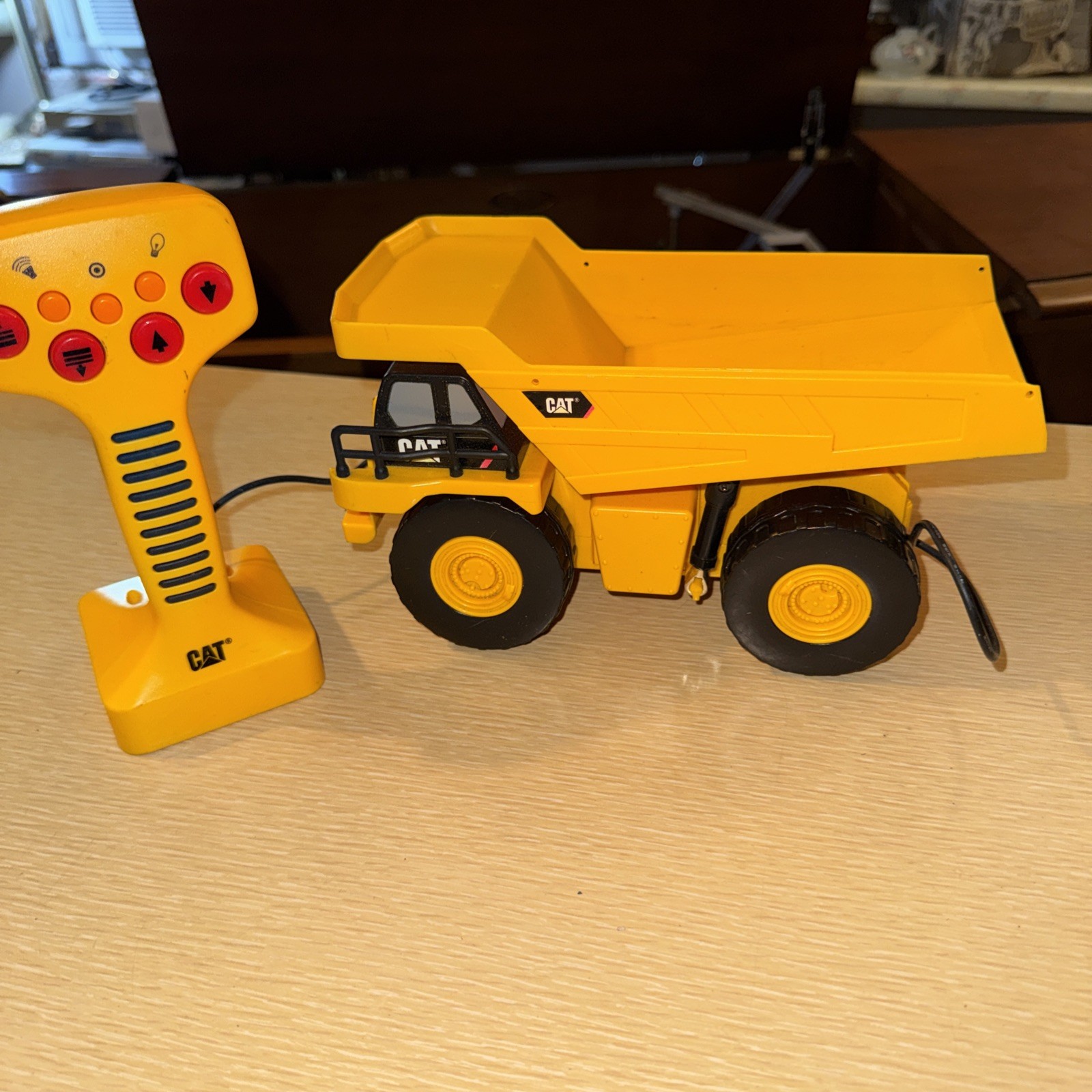 Vintage Toy State CAT Caterpillar Wired Remote Control Dump Truck Working 1990s