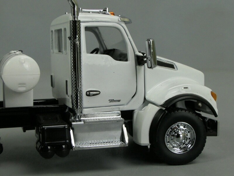 1/50 DM T880SFFA MC Cement Mixer Truck Construction Machine Diecast Model Gift
