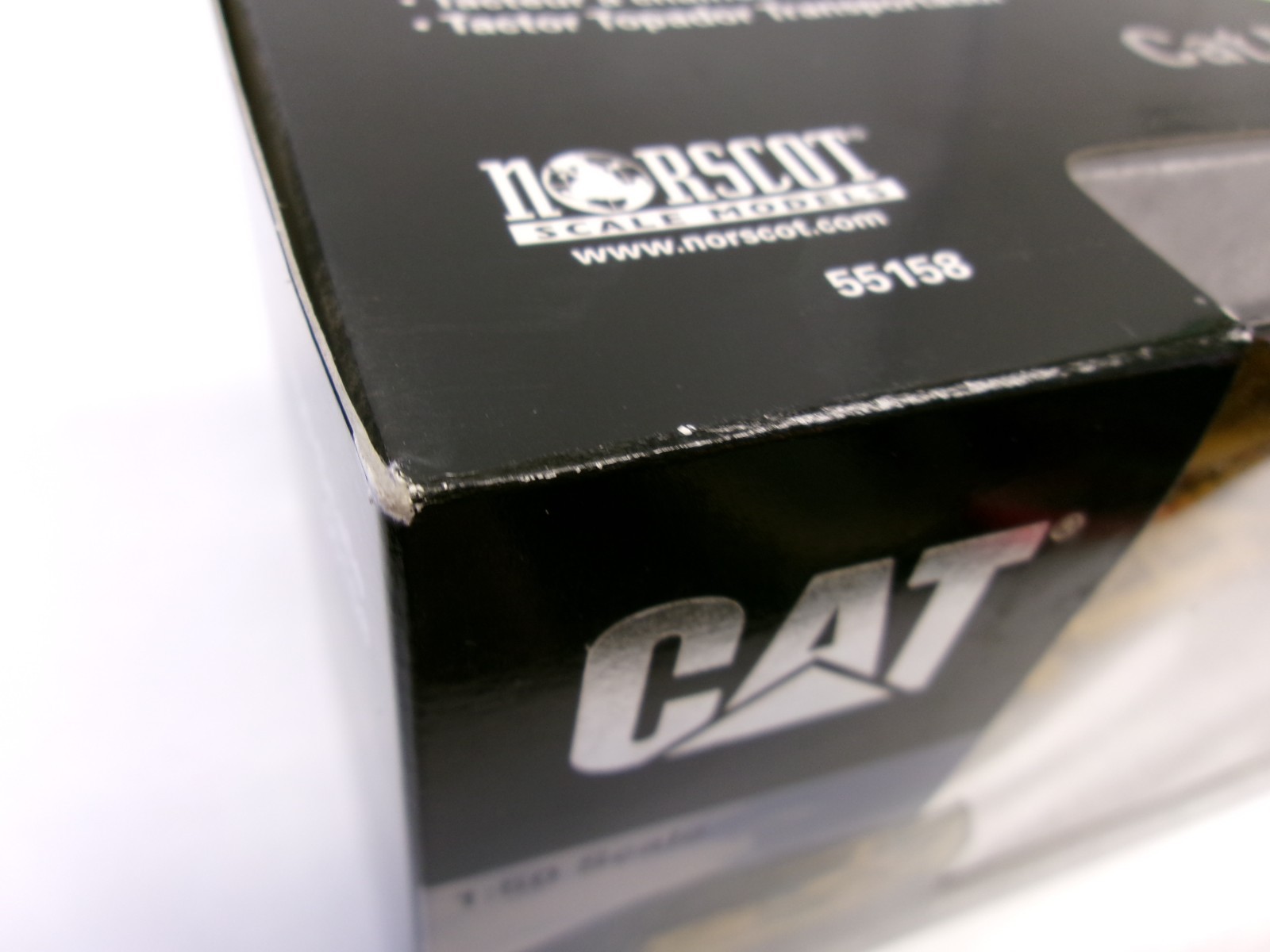 NORSCOT 1:50 scale CAT D10T TRACK TYPE TRACTOR (55158)