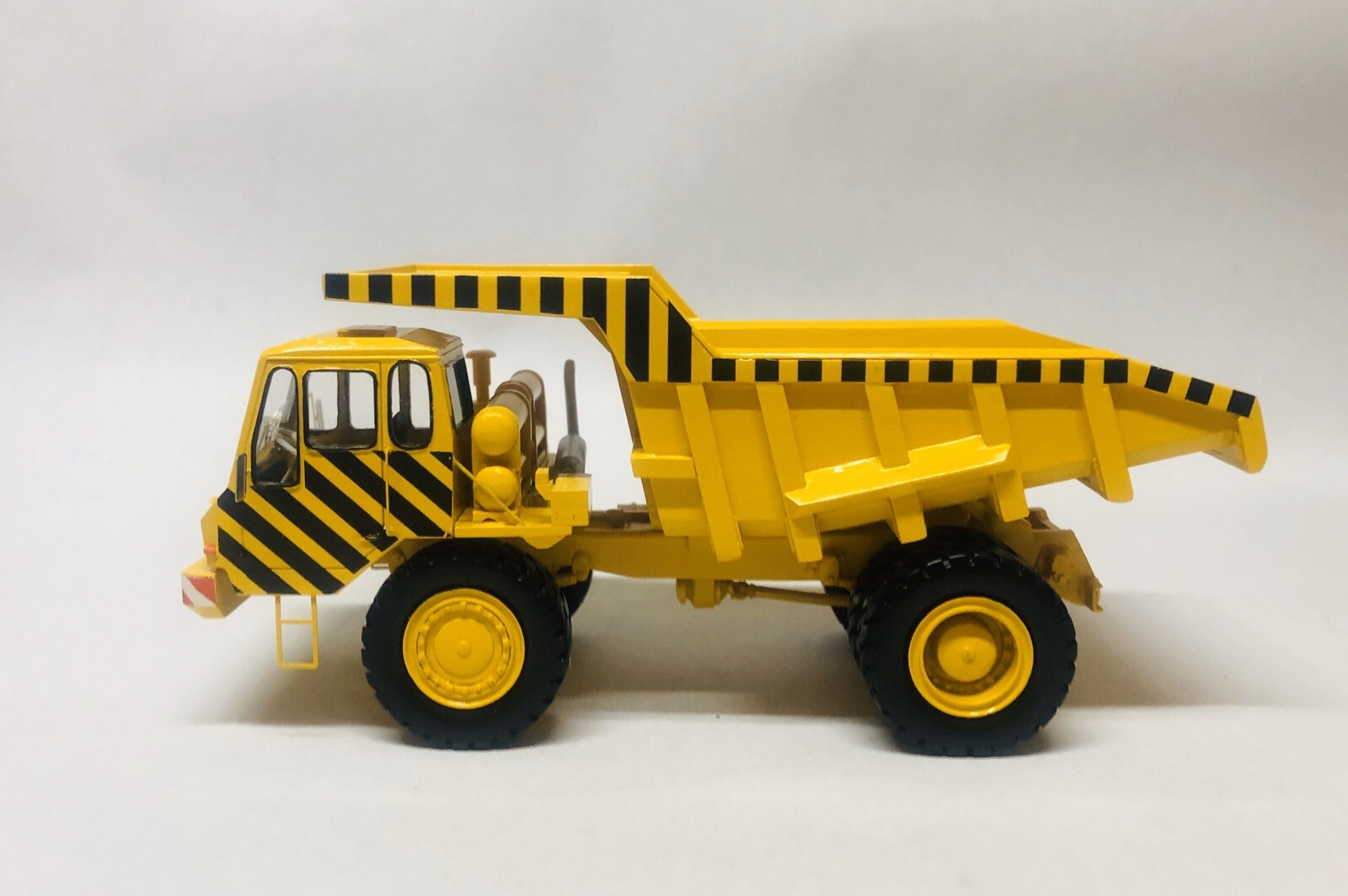 Resin 1/50 Krupp MK23 Dumper – Ready Made Model by Fankit Models