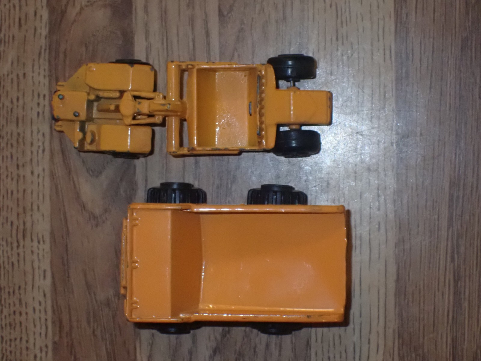 Lot of 2 Zee Toys Construction Vehicles P377 Scraper P380 Dump Truck