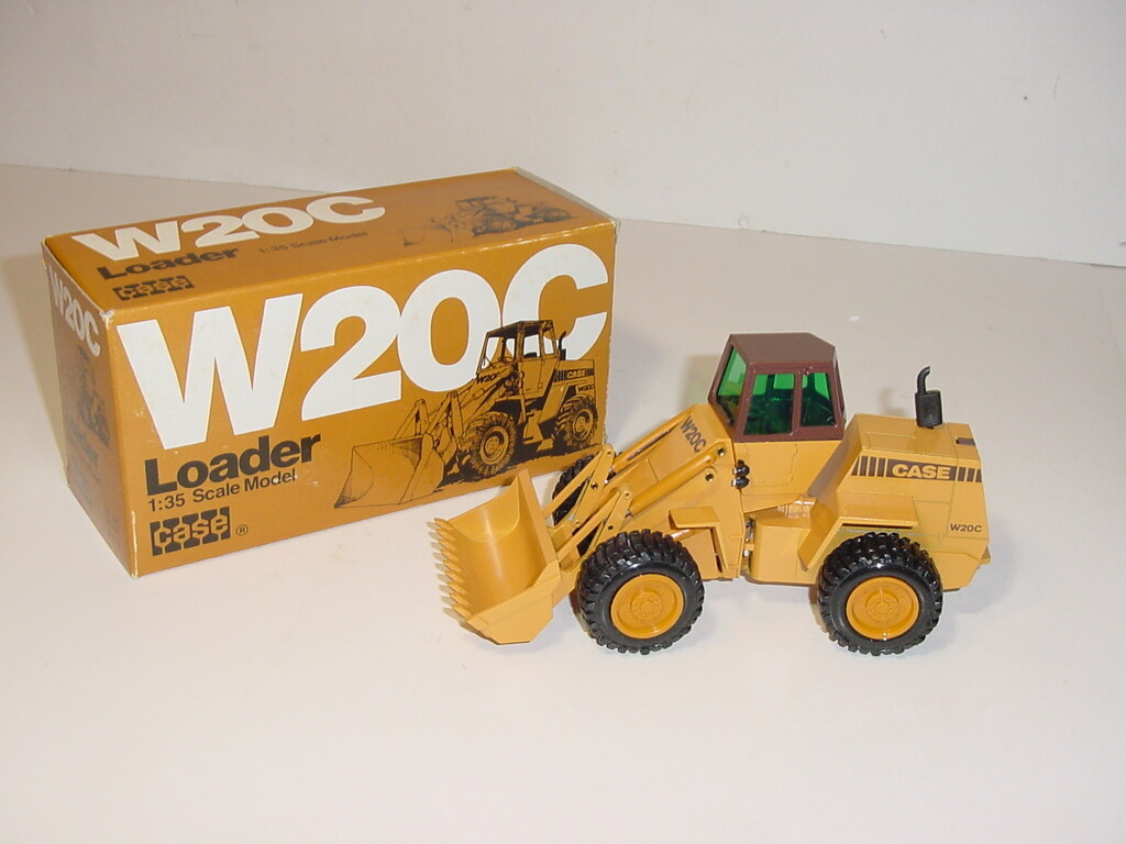 1/35 CASE W20C Loader by NZG (#214) NIB! Never Displayed!
