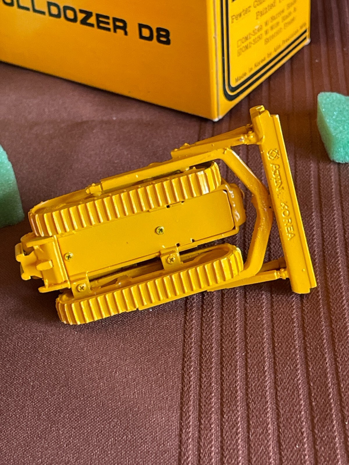 OMI Bulldozer D8 Wide Blade Exterior Frame Overland Models OMI-3150 AJIN