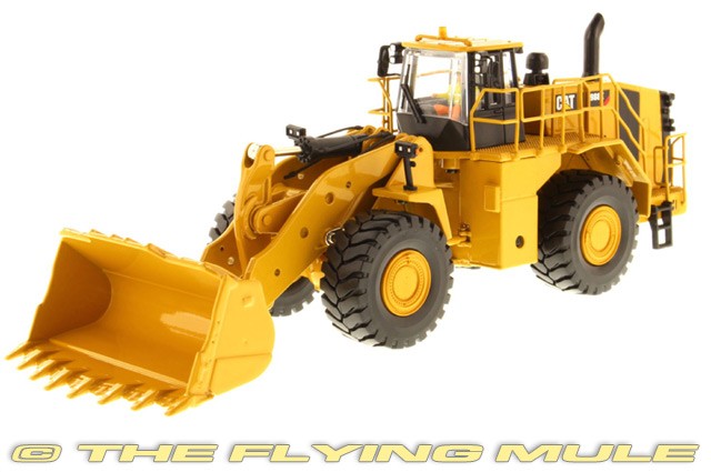 Diecast Masters 1:50 988K Wheel Loader