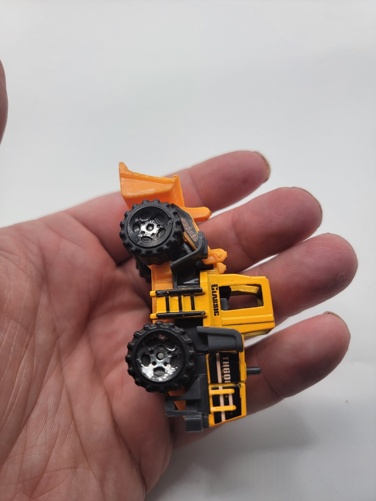 Classic Construction Die Cast Frint Loader Toy Hercules H600