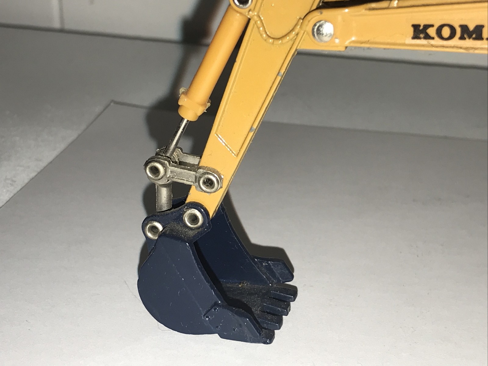 Used Komatsu PC100 Excavator – Shinsei 1:48 Scale Diecast Model #613 Toy