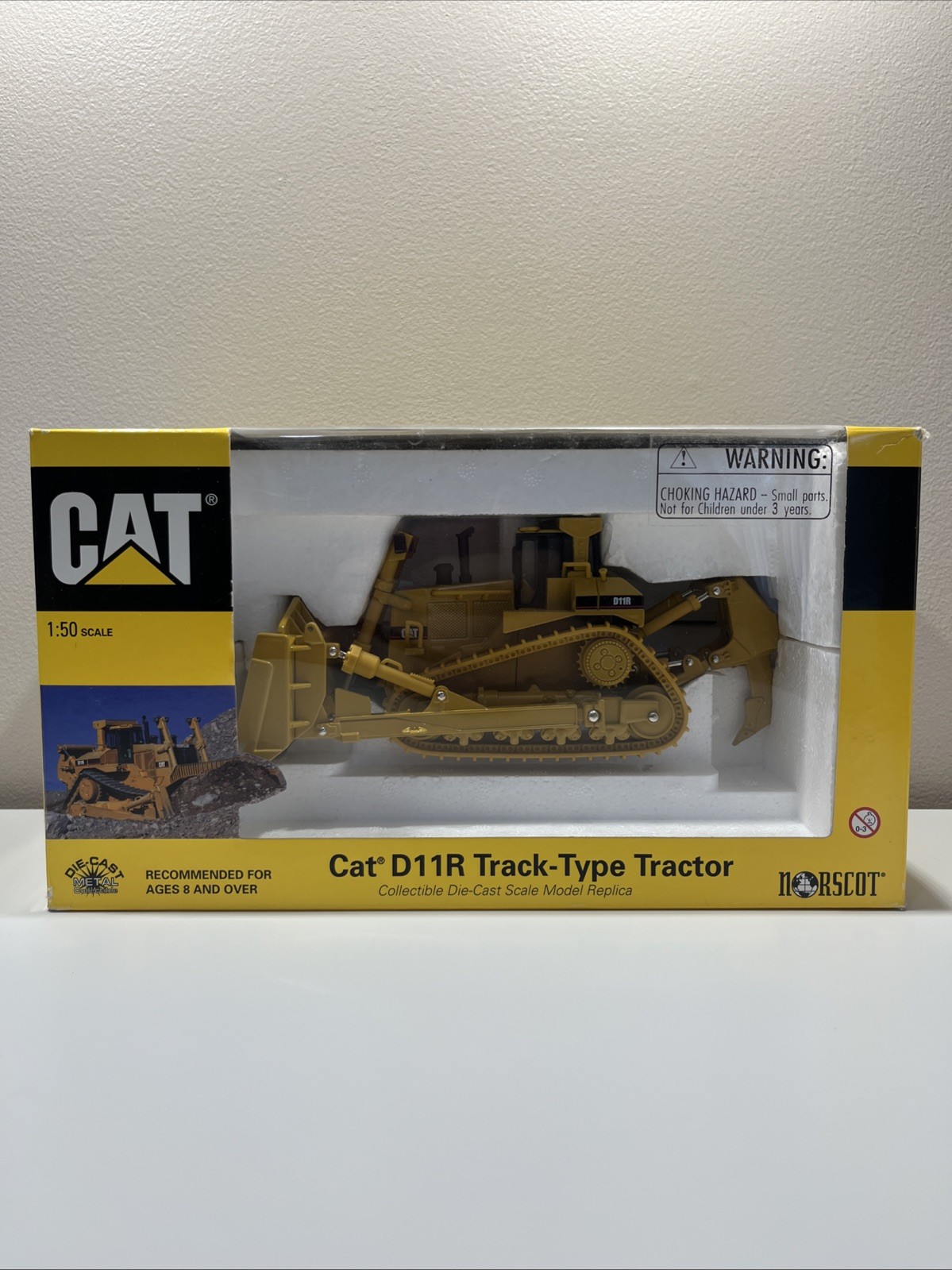 NORSCOT 1/50 55025 Cat D11R Track-Type Tractor