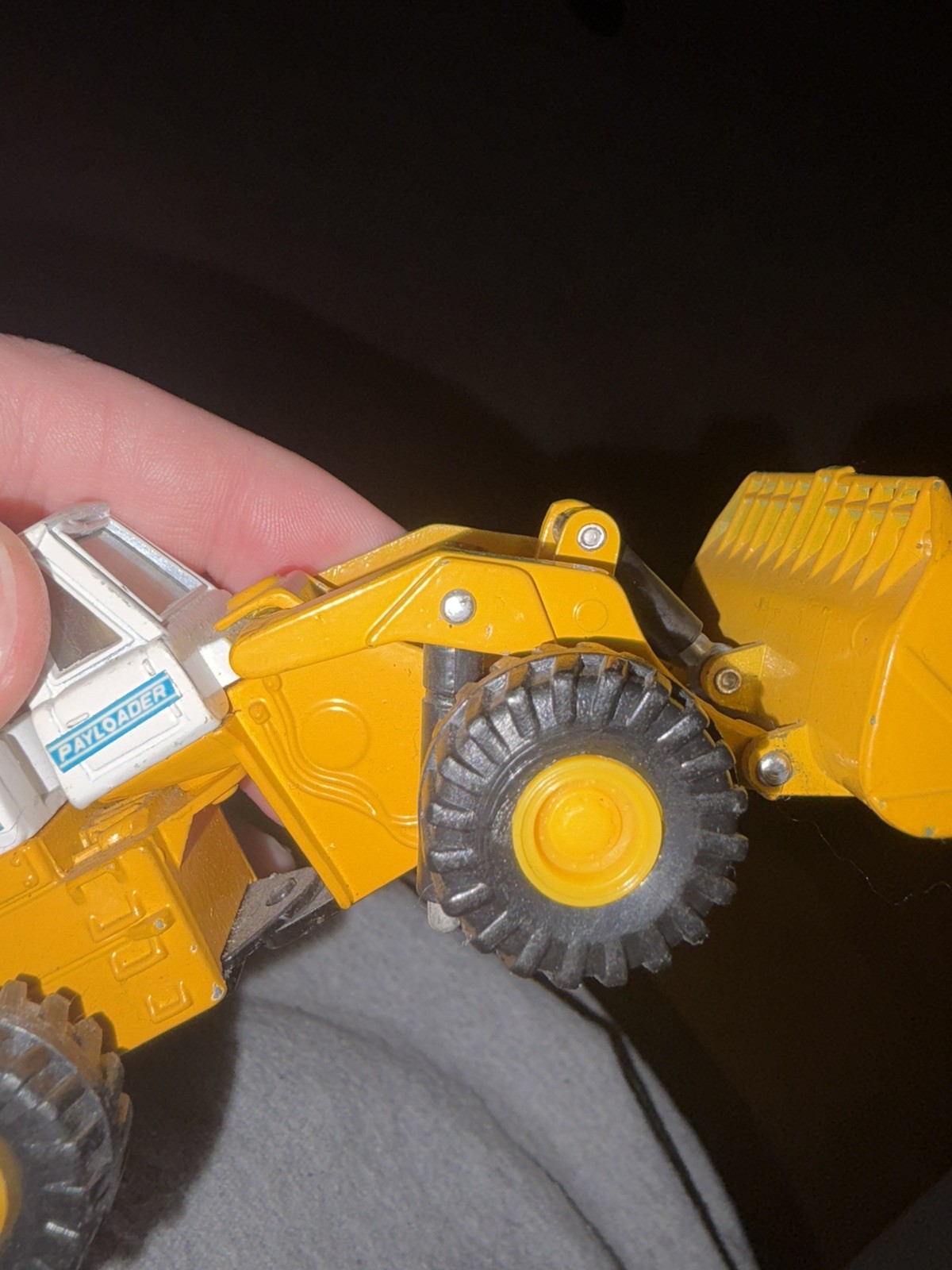 ERTL Mighty Movers International Payloader Wheel Loader 560 NO BOX*