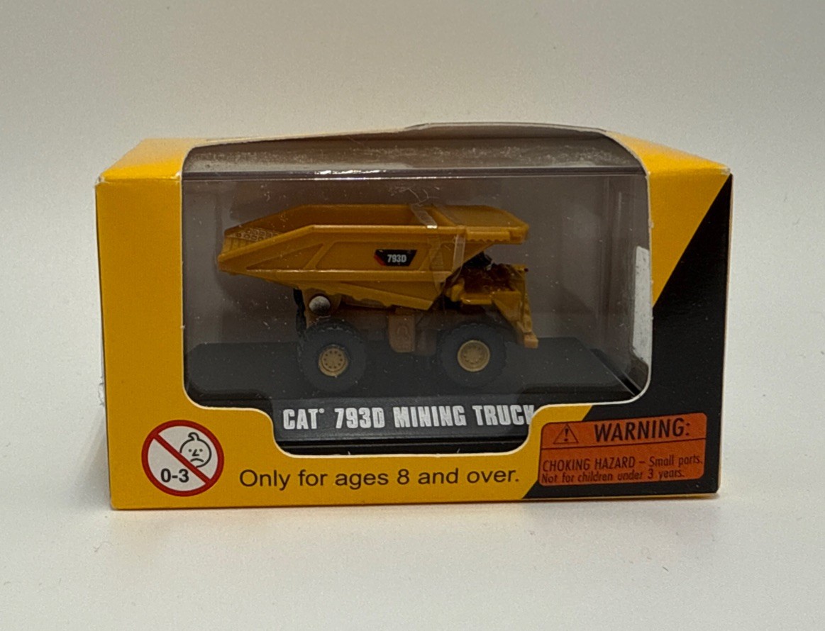 Norscot Scale Models Construction Mini’s CAT 7930 Mining Truck Figure In Case