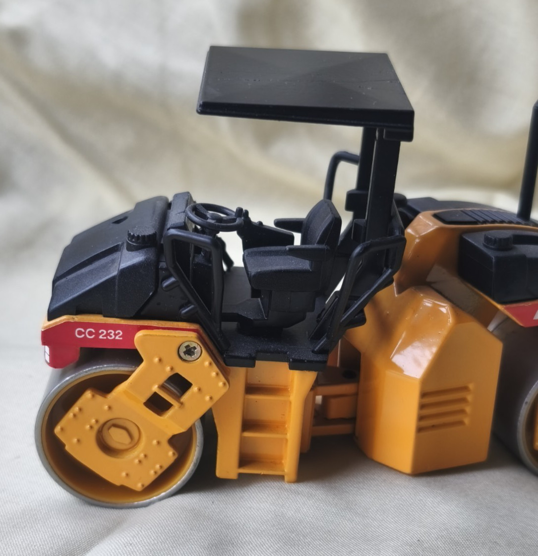 JOAL CC232 1:35 DYNAPAC RAMMER