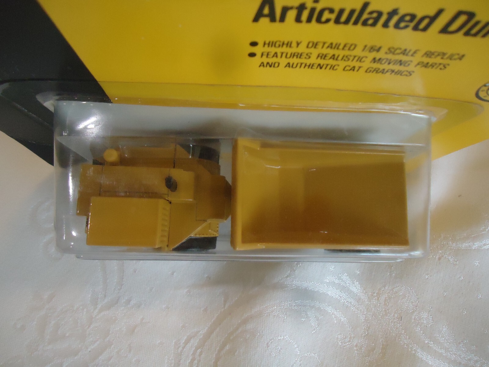 ERTL 1/64 Scale Caterpillar (CAT) D25D Articulated Dump Truck 2417
