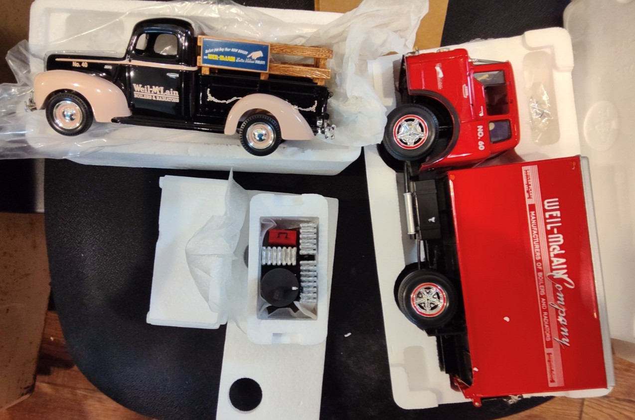 Ertl Weil-McLain Contractor Collection Series #8 1940 Ford Pickup 1960 Ford C800