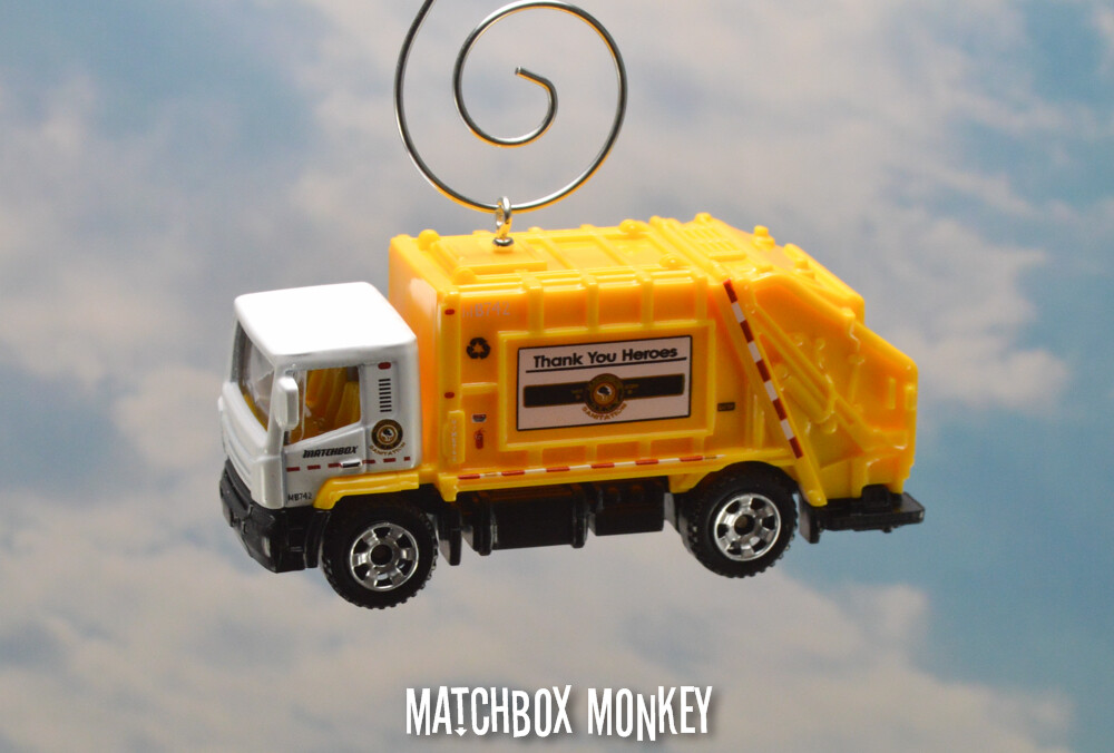 Thank you Heroes 2020 Garbage Trash Refuse Truck Custom Christmas Ornament Waste