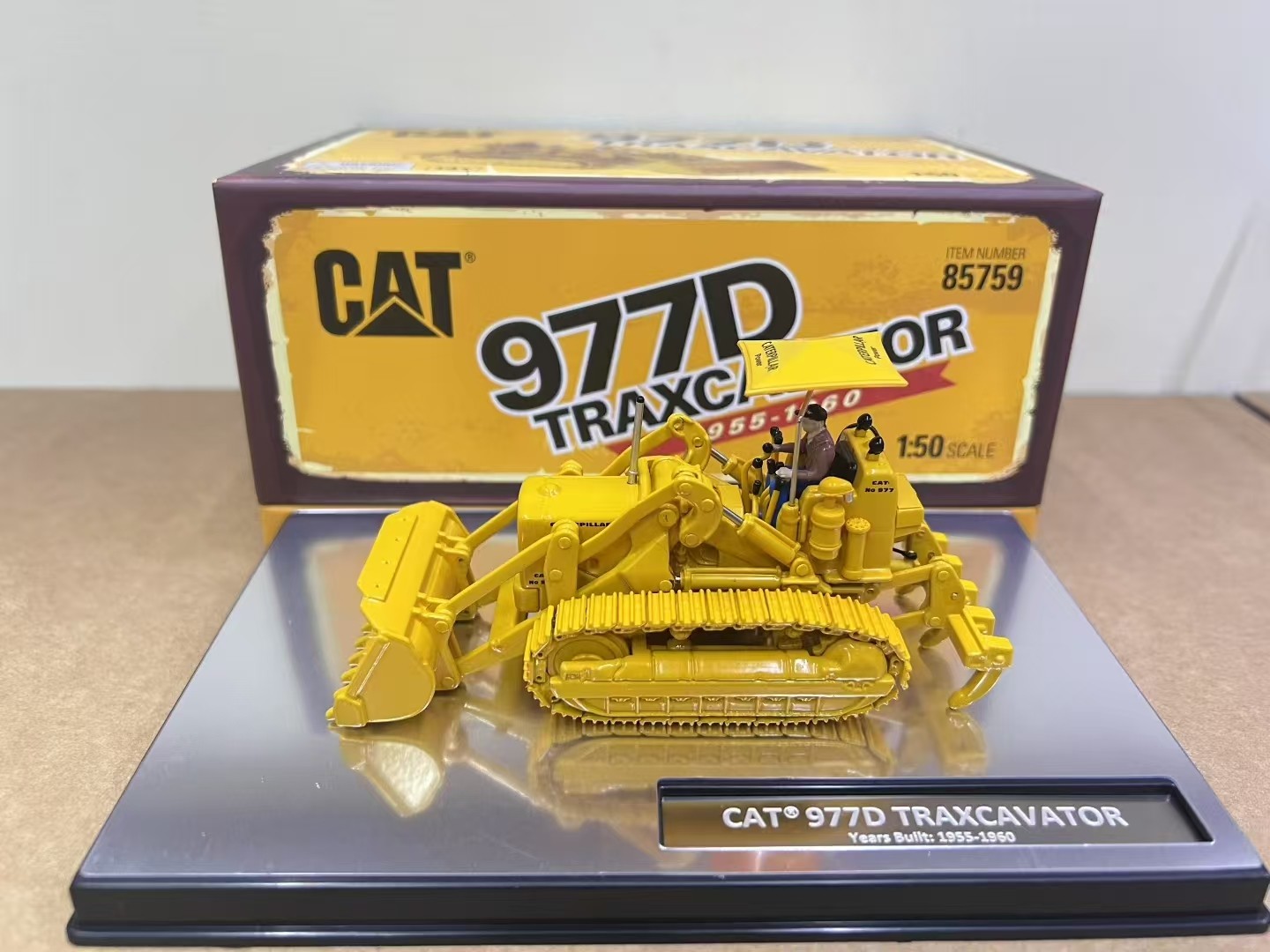 DM 1/50 Scale Cat 977D Traxcavator Diecast Model Toy Collection Gift 85759