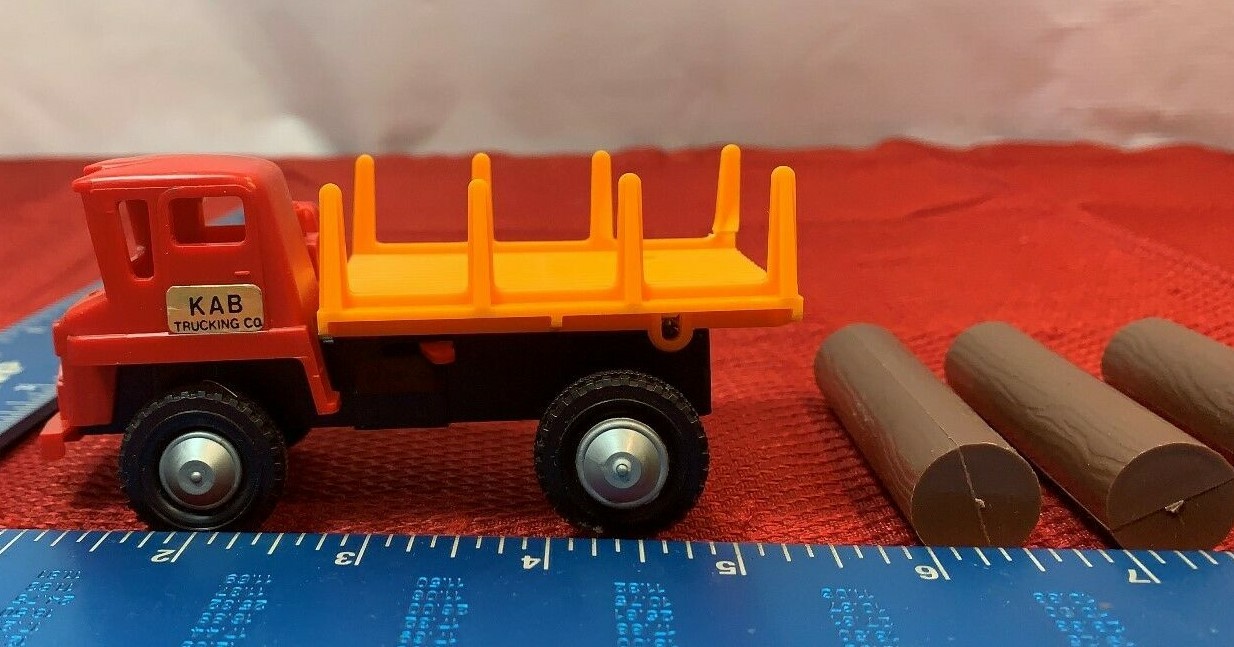 VINTAGE 1960’S TOY TRUCK KAB TRUCKING CO PLASTIC JAPAN LOG YT63