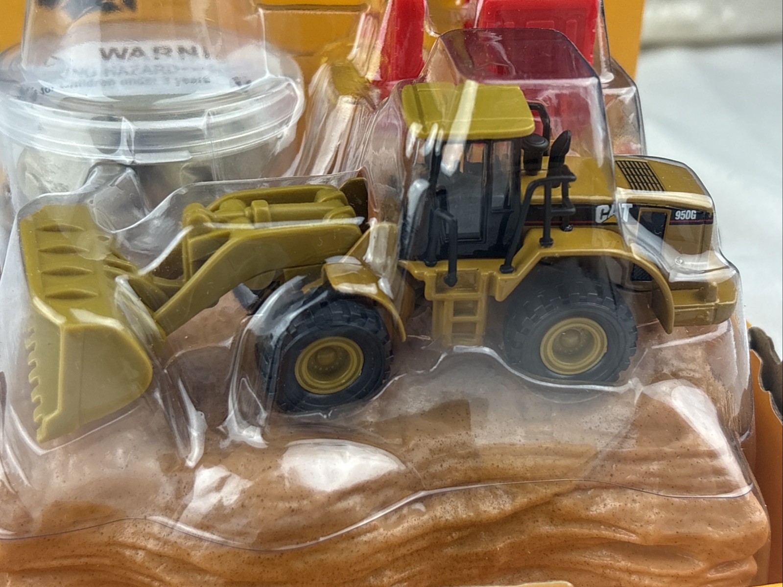 Diecast Masters 1/87 HO Scale Earth Mover Play Set Cat 950G Wheel Loader NIB