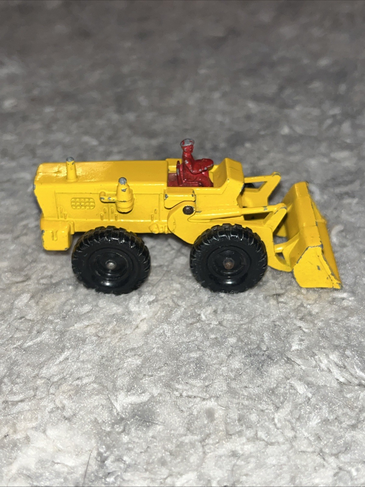 VINTAGE LESNEY MATCHBOX NO.43 AVELING BARFORD TRACTOR SHOVEL DIE CAST