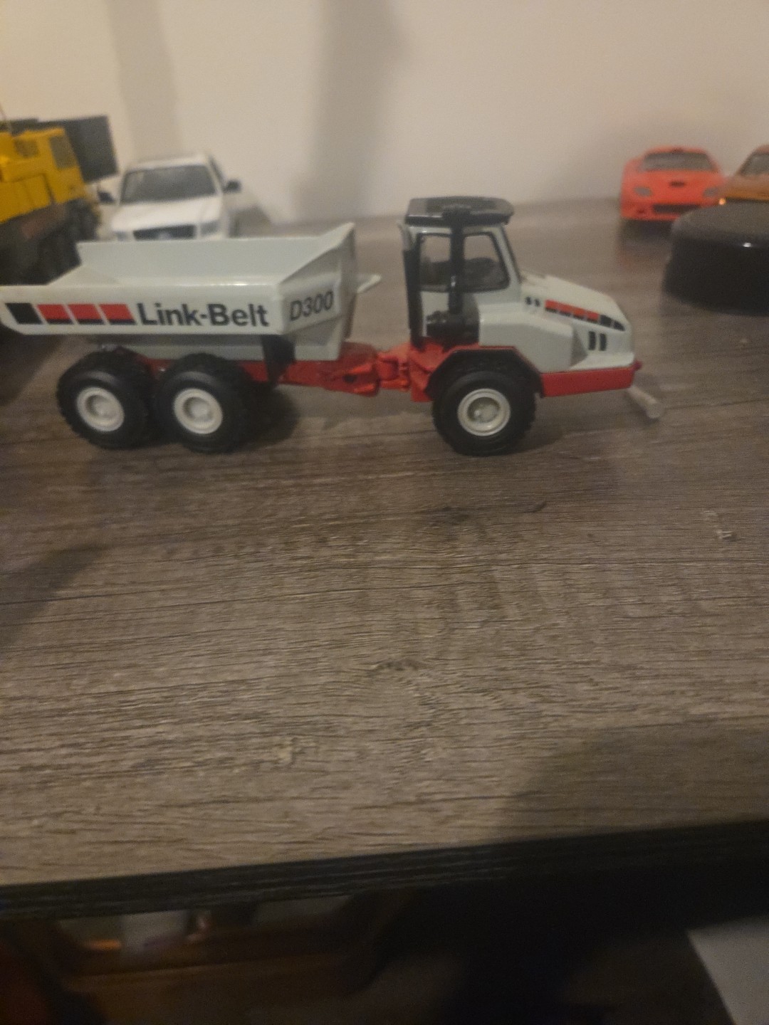 1:50 1:321:87Diecast Construction Equipment JOAL,ERTL,Siku Excavator,Semi Trucks