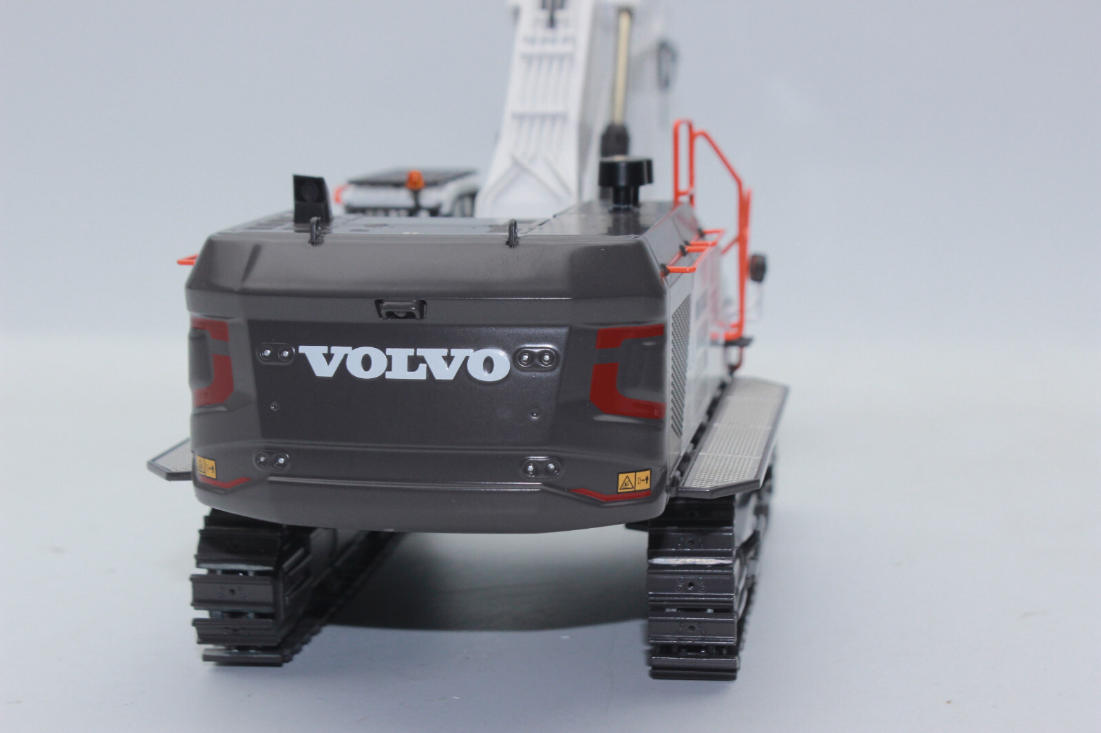 WSI 64-2012 Volvo Excavator WHITE EC 950 F Crawler Excavator 1:50 NEW OVP