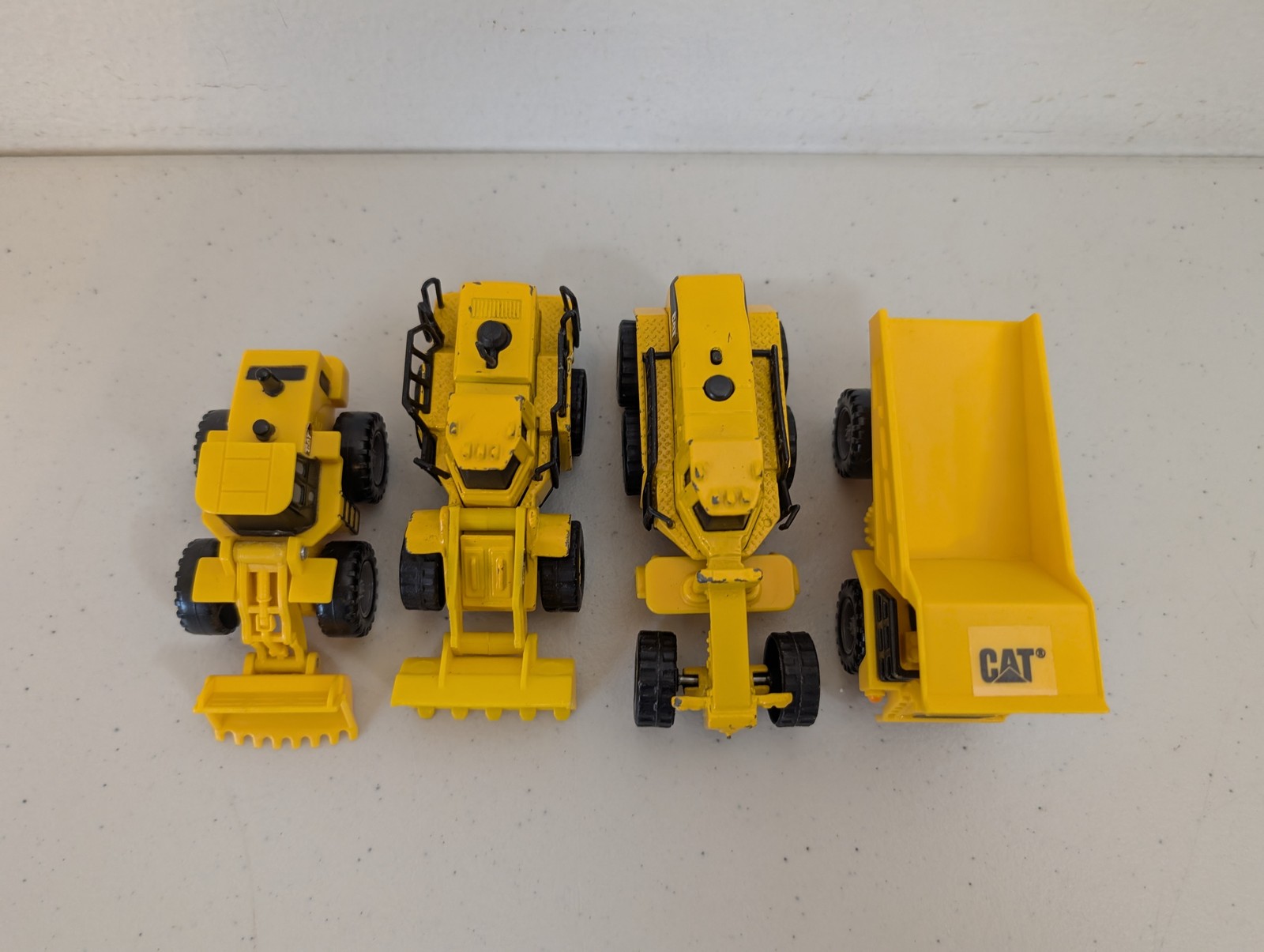 CAT Construction Vehicles Toy Lot Bulldozer Grader Loader Dump Truck Diecast Set