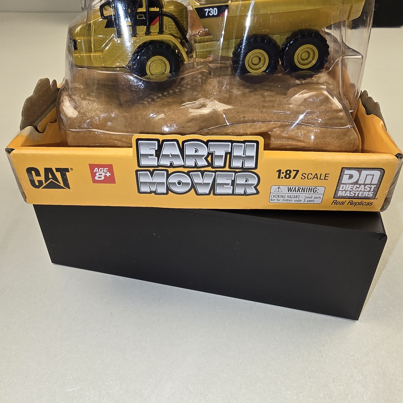 (4) Diecast Masters Caterpillar Diecast Earth Movers 1:87 Earth Movers -HO Scale