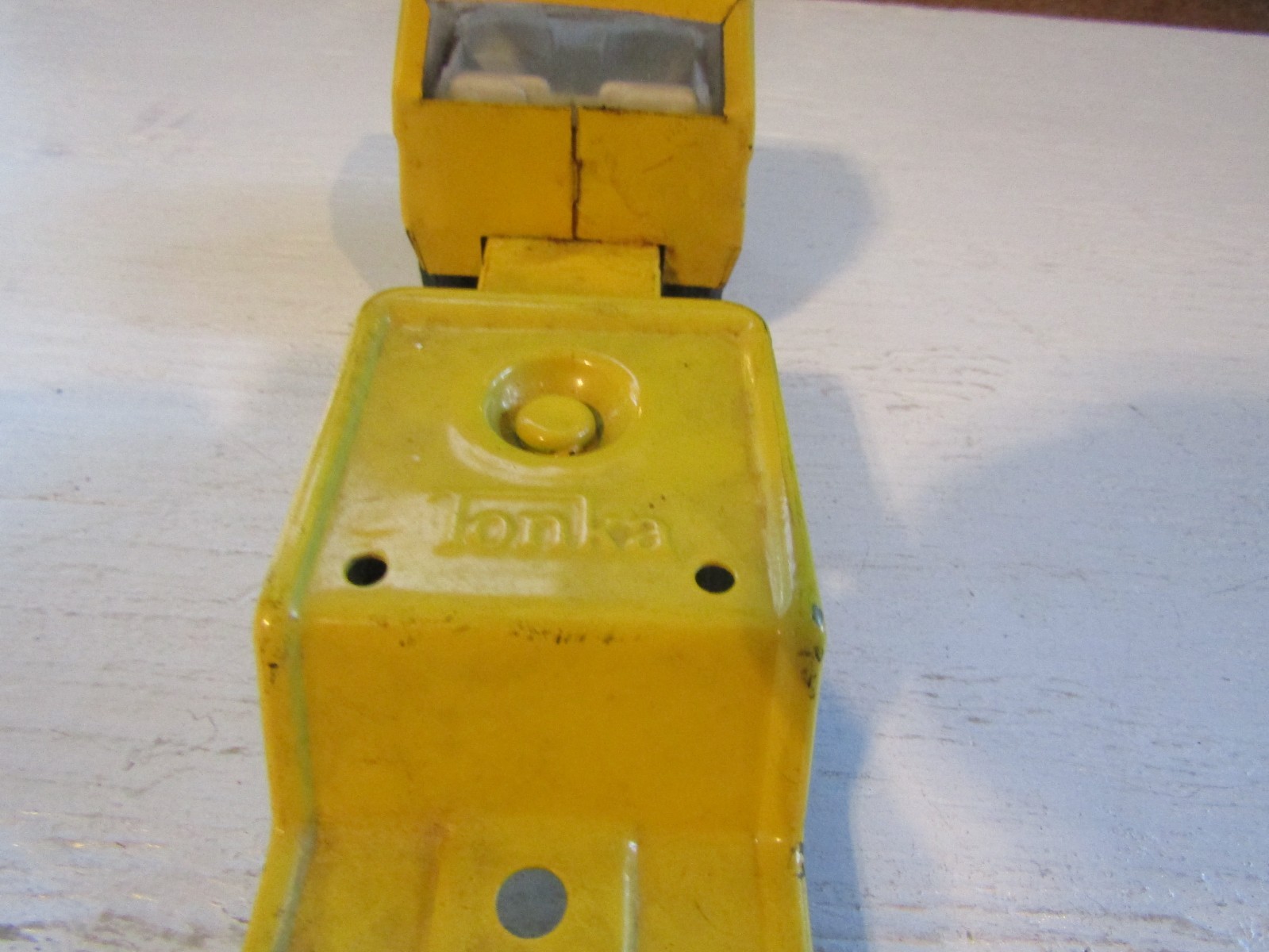 Vintage Mini Metal & Plastic Tonka Yellow Cab and Flatbed Hauler ~ 11″ x 2 1/4″