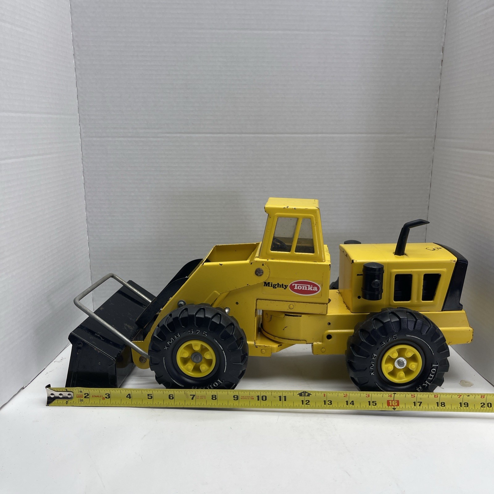 Mighty Tonka 1977-78 Front Loader Solid! Works! All Original (1957)