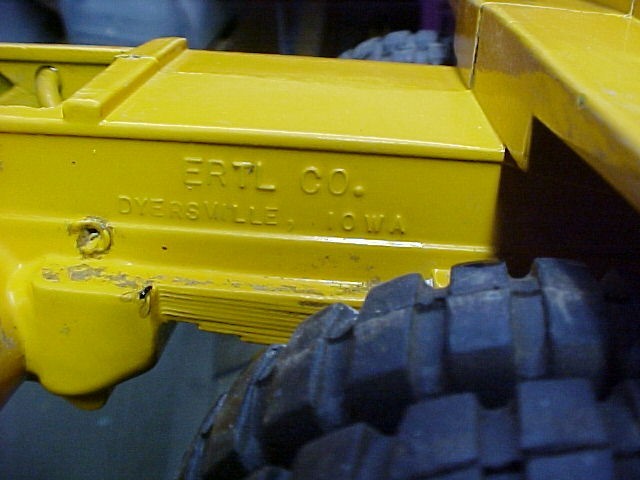 VINTAGE ERTL International Harvester Pay Hauler Toy Dump Truck