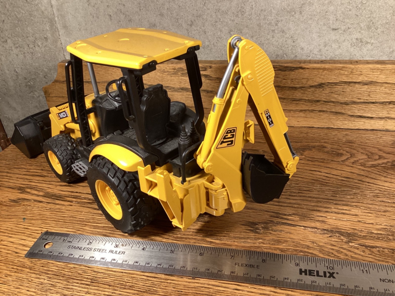 BRUDER JBC MIDI CX BACKBOE LOADER TRUCK TOY CONSTRUCTION EQUIPMENT