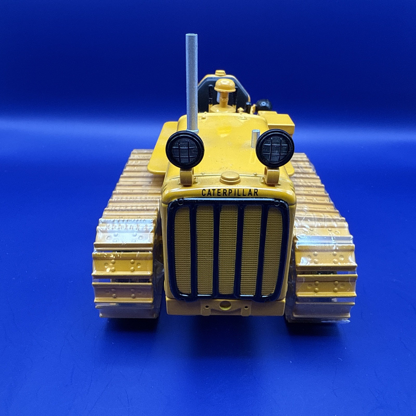 Caterpillar Cat D2 Crawler Tractor 2003 NTTC – SpecCast 1:16 Scale #CUST773 New