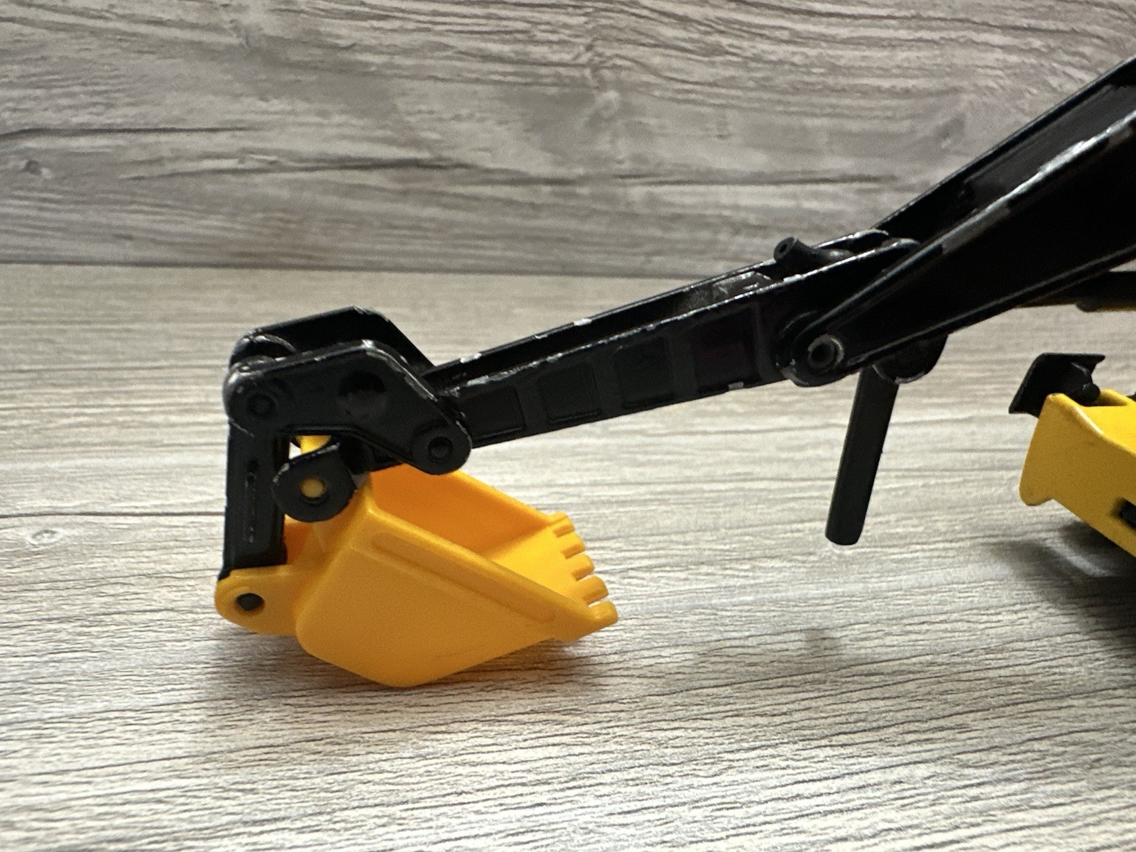 DieCast And Plastic Super Movers Shovel Engine Construction Toy *Needs Work*