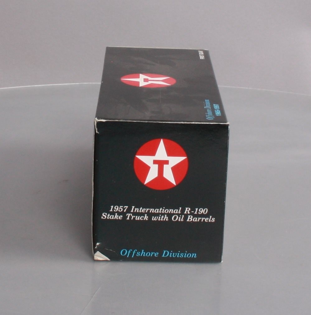 First Gear 18-2300 1:34 Scale DieCast Texaco ’57 International R-190 Stake Truck