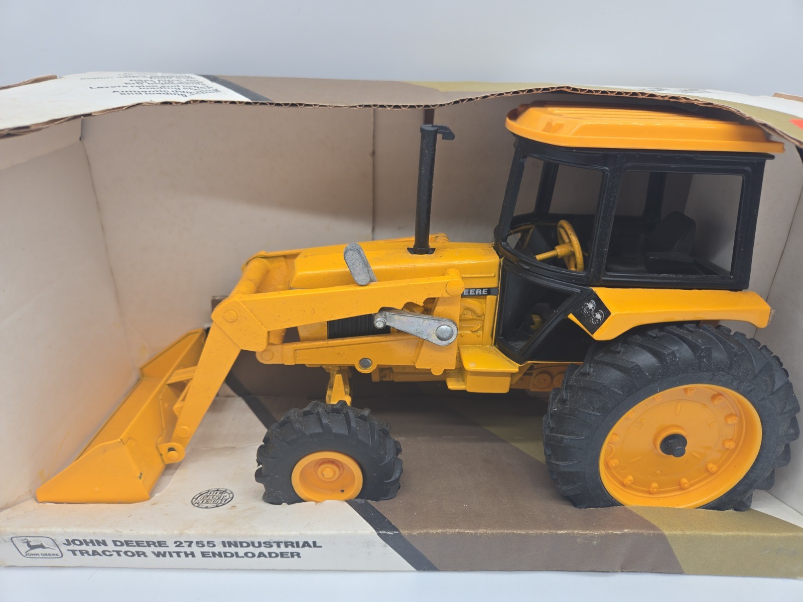1991 VTG John Deere Ind Tractor/Endloader No. 2755 ERTL Diecast NOS- #5677