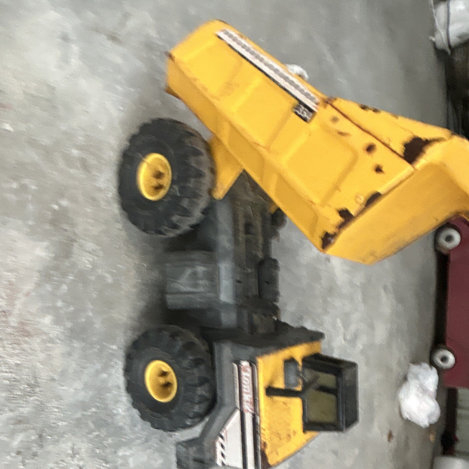 Yellow & Black Diecast Dump Truck Construction Construction Vehicle Toy