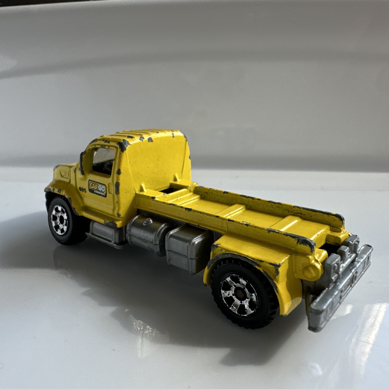 MB695 Matchbox Utility Truck 2006 YELLOW No Container Rare “some wear”
