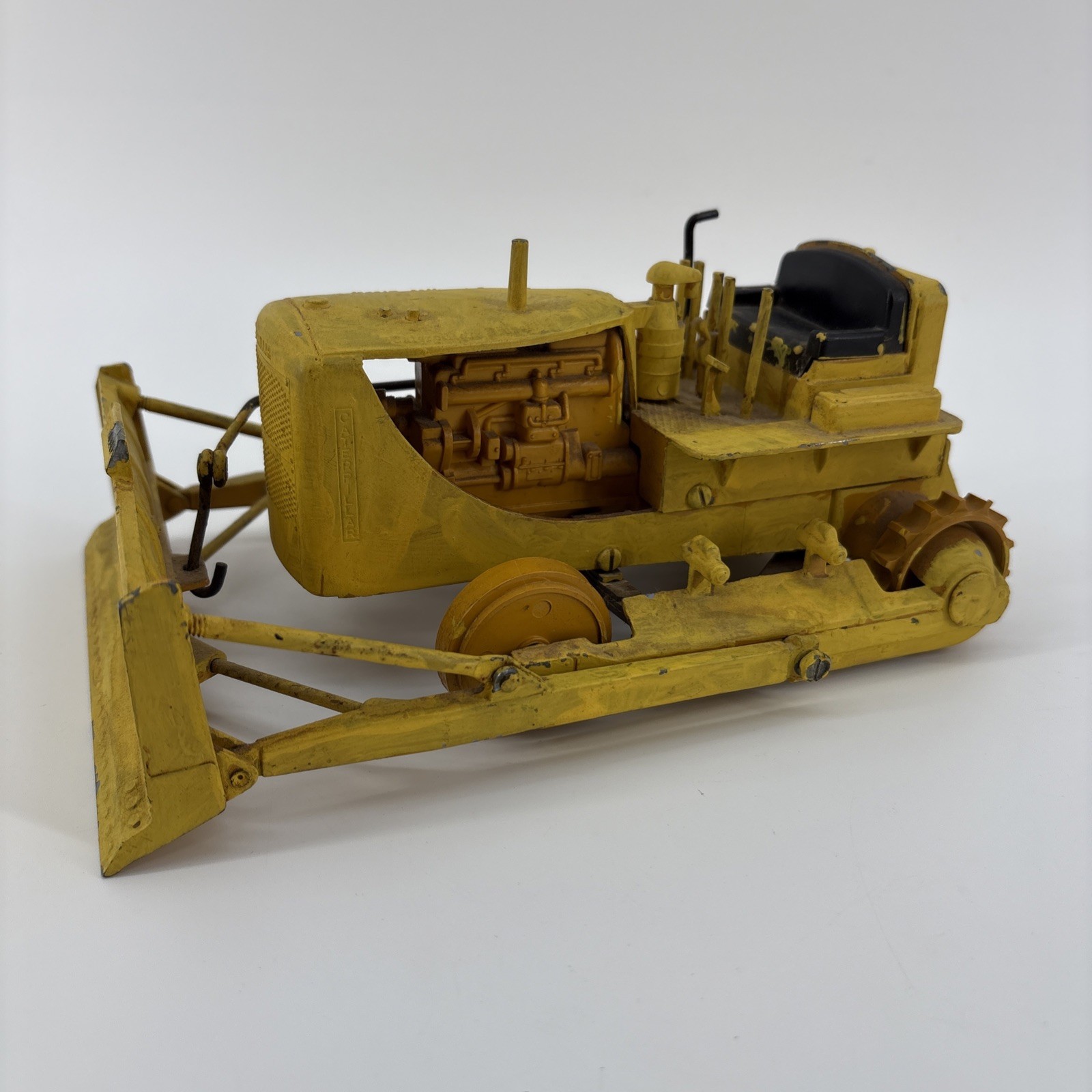 Reuhl Caterpillar D7 *Read