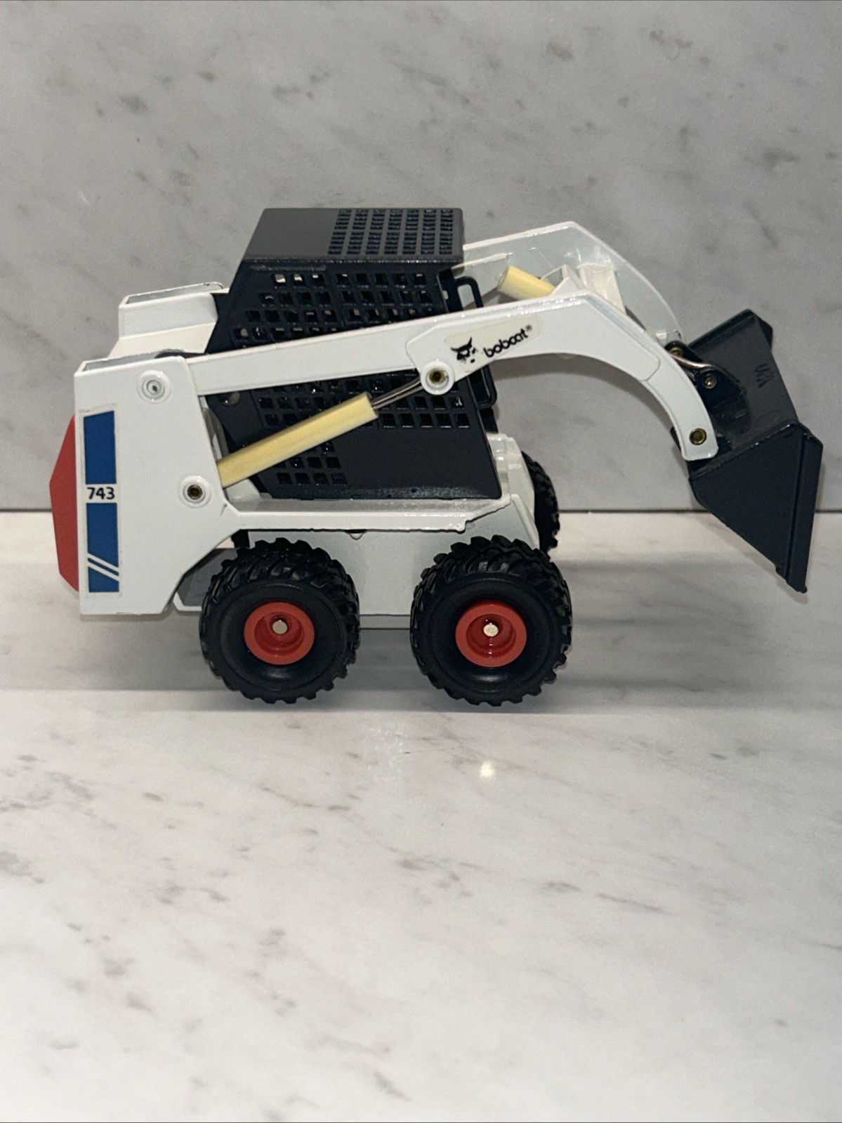 Bobcat 743B Skid-Steer Loader – Clover 1:19 Scale Diecast Model #4431