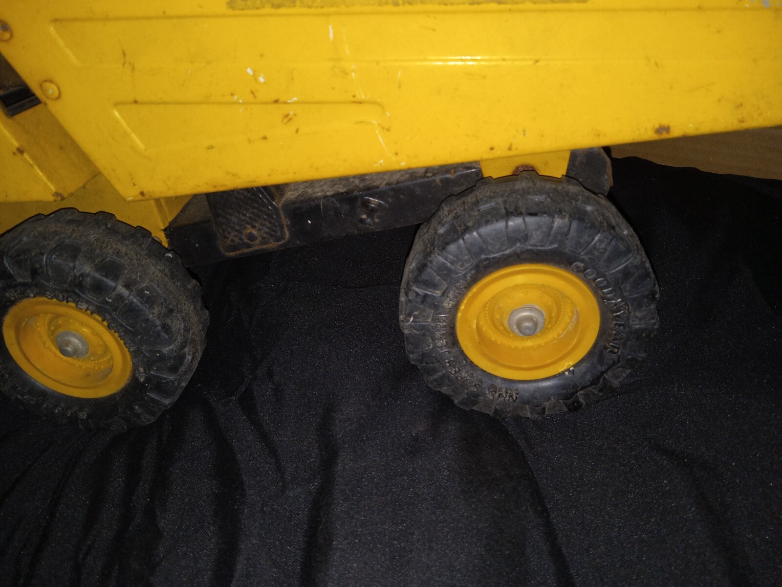 Vintage 1985 REMCO CAT Metal Dump Truck Caterpillar 785 Toy 7”