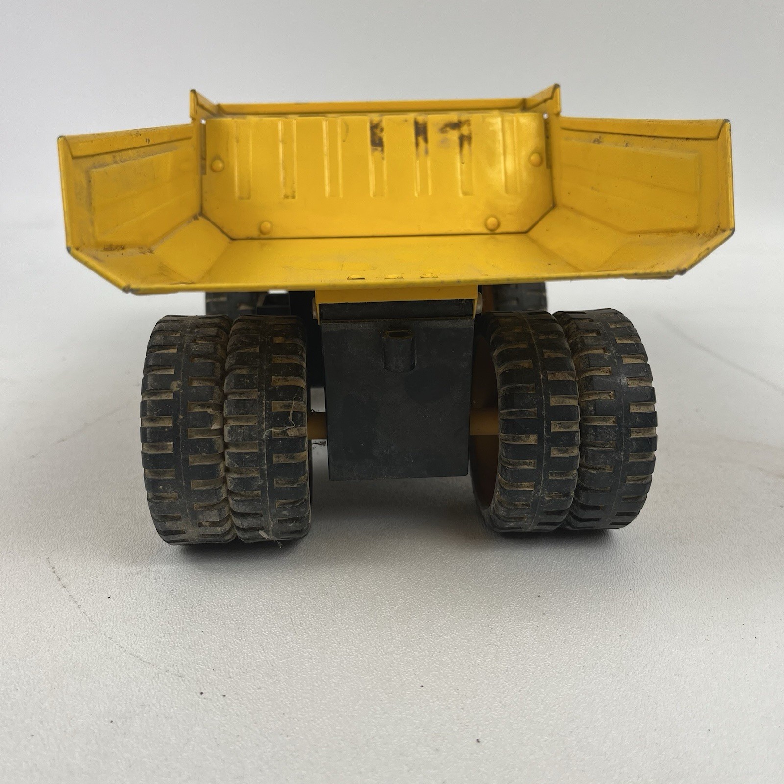 Vintage Kai Yip pressed steel KY Giant Load GL-190 mining dump truck.