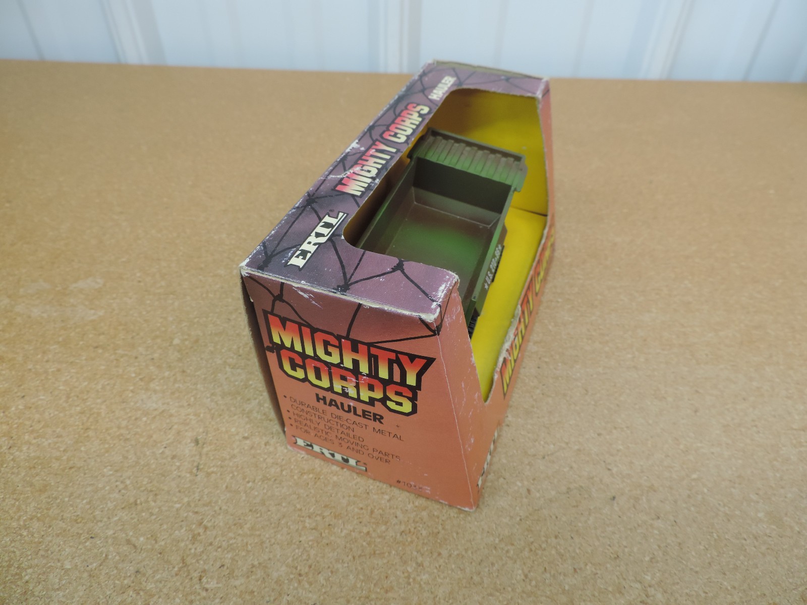 ERTL Mighty Corps Dump Truck Hauler 1/64 toy construction cat diecast B17Z