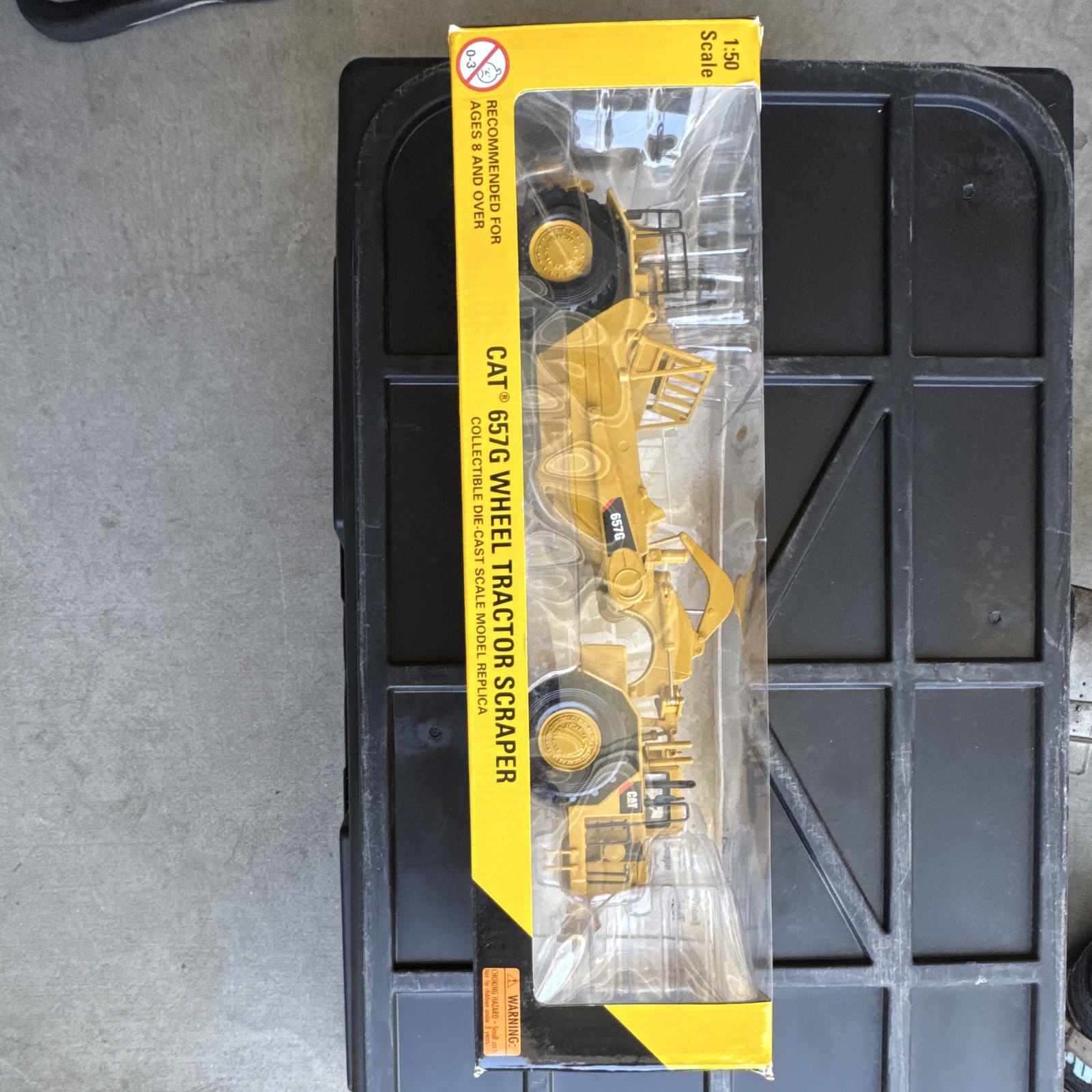 Norscot CAT 657G Wheel Tractor Scraper Diecast Model 1:50 Yellow/Black