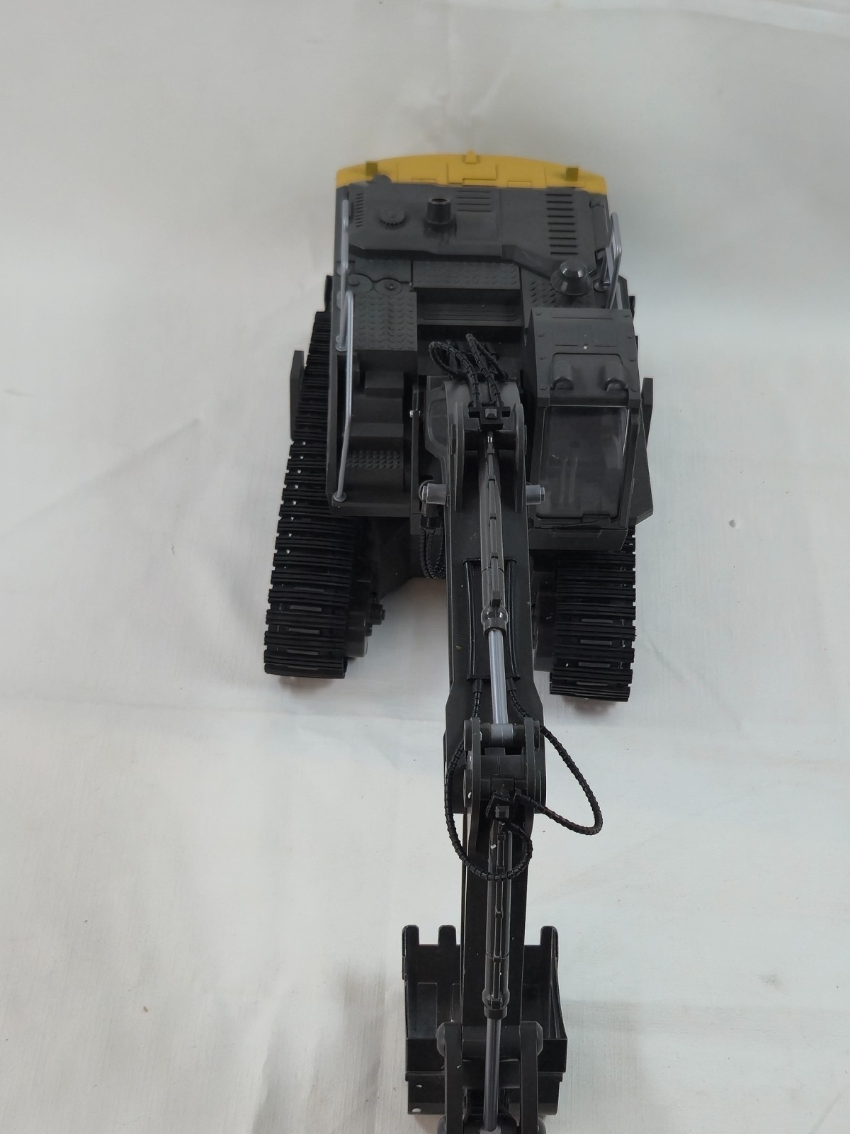 TRUCK 15-Channel RC Excavator Alloy Spray Sound Lights Remote Control Toy 6+