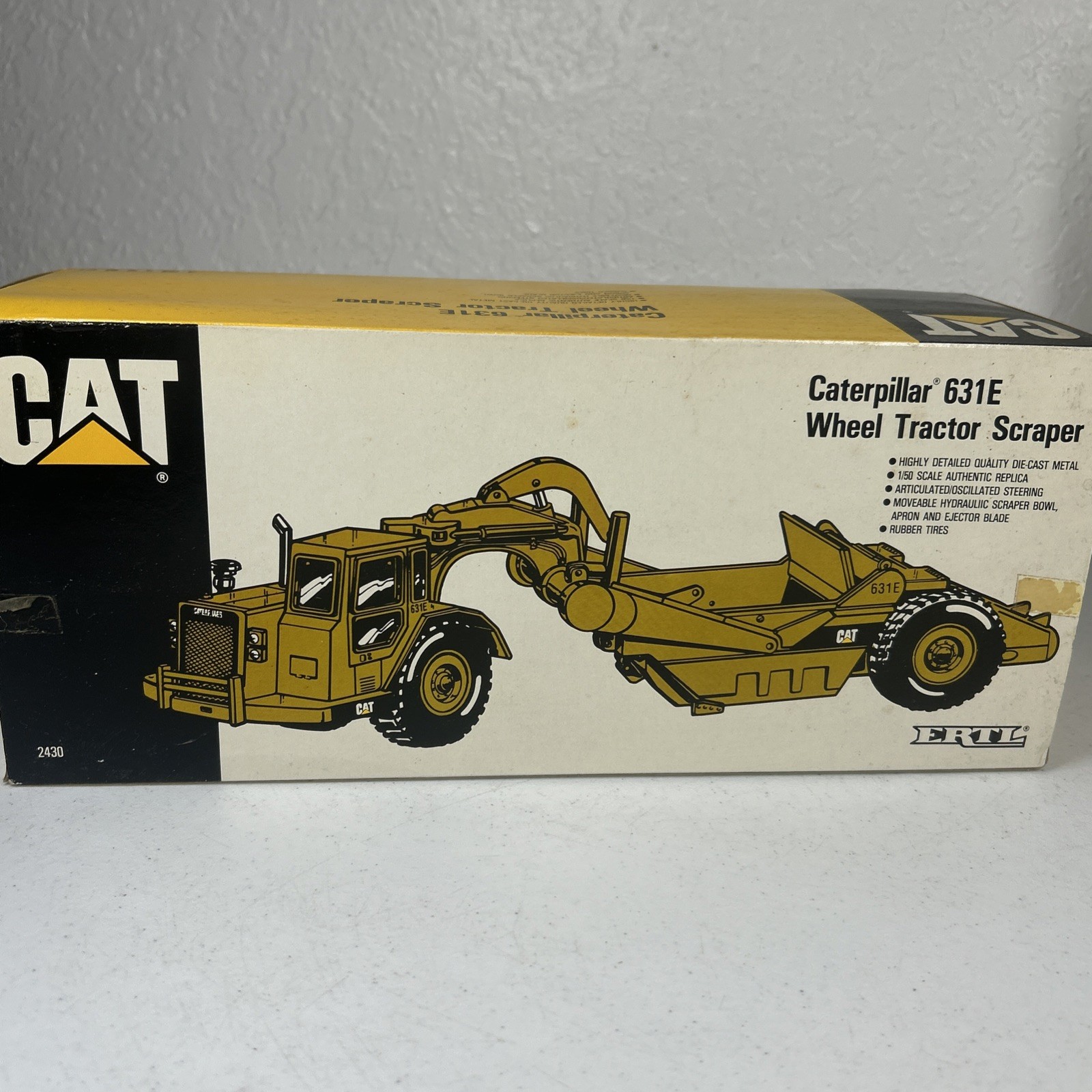Caterpillar Cat 631E Wheel Tractor Scraper ERTL 1:50 Scale Diecast Model #2430