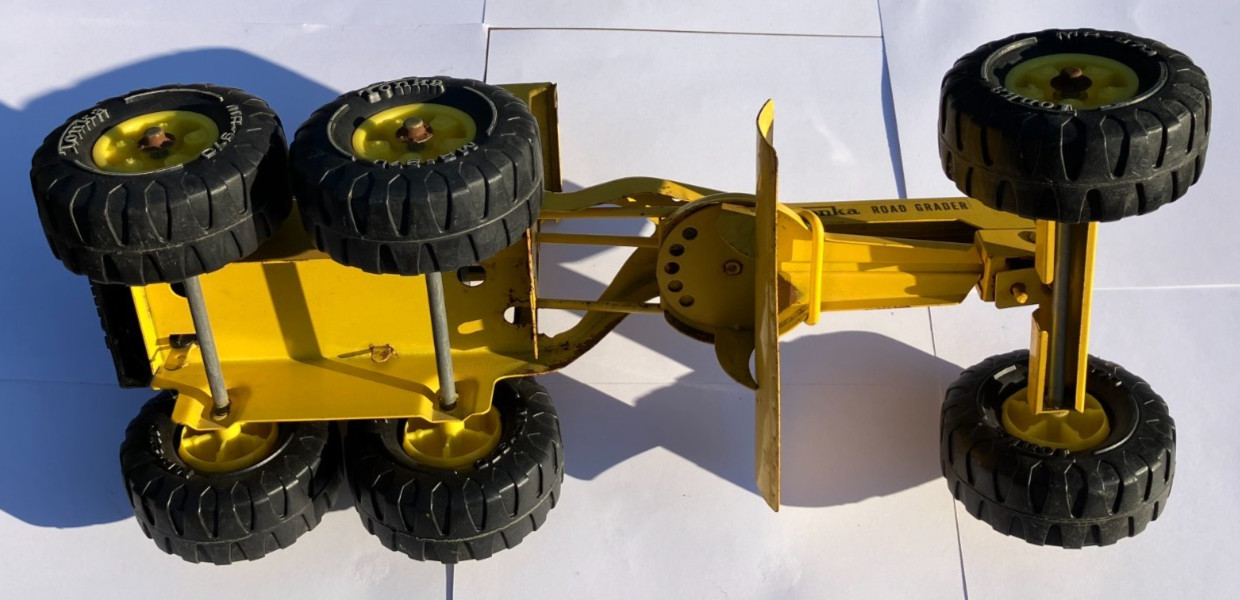 Vintage 1970s Tonka Pressed Steel Road Grader Model 2510 featuring MR-970 tires!